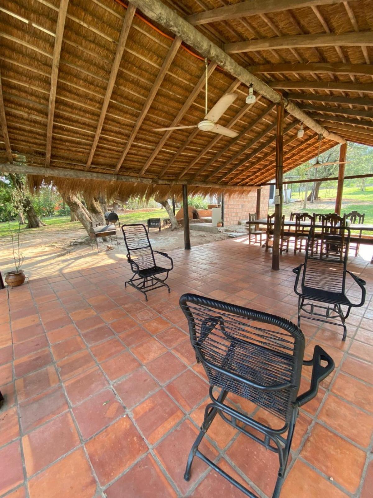 Posada San Miguel Paraguari Luaran gambar