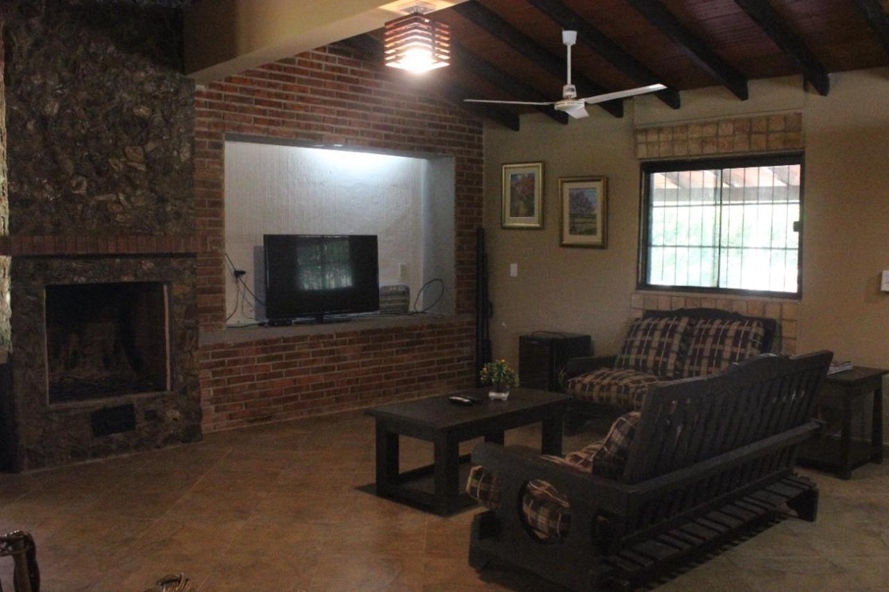 Posada San Miguel Paraguari Luaran gambar